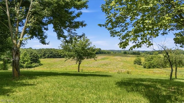 4731 State Route 555, Little Hocking, OH 45742