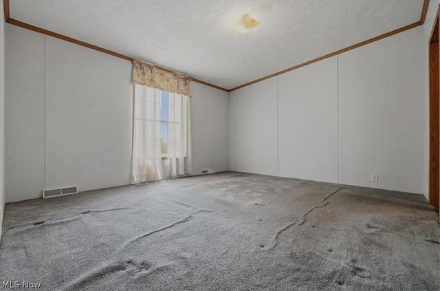 4731 State Route 555, Little Hocking, OH 45742