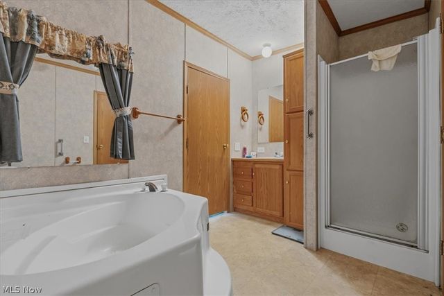 4731 State Route 555, Little Hocking, OH 45742