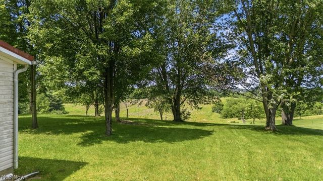 4731 State Route 555, Little Hocking, OH 45742