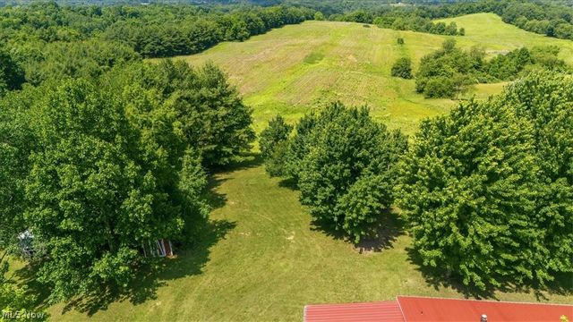 4731 State Route 555, Little Hocking, OH 45742