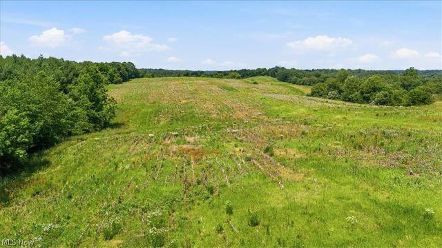 4731 State Route 555, Little Hocking, OH 45742