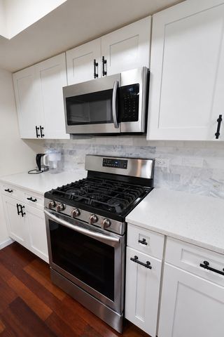 1204 Inverrary Lane -, Deerfield, IL 60015