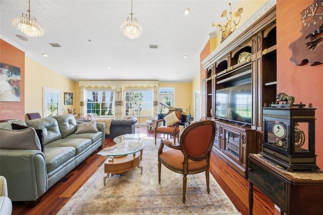 1100 N PALMETTO STREET, Leesburg, FL 34748