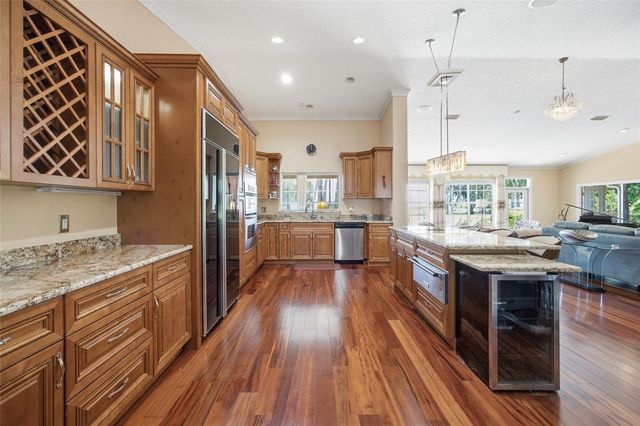 1100 N PALMETTO STREET, Leesburg, FL 34748