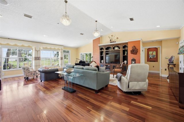1100 N PALMETTO STREET, Leesburg, FL 34748