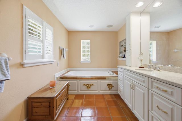 1100 N PALMETTO STREET, Leesburg, FL 34748