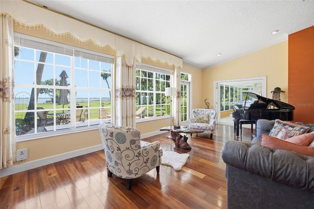 1100 N PALMETTO STREET, Leesburg, FL 34748