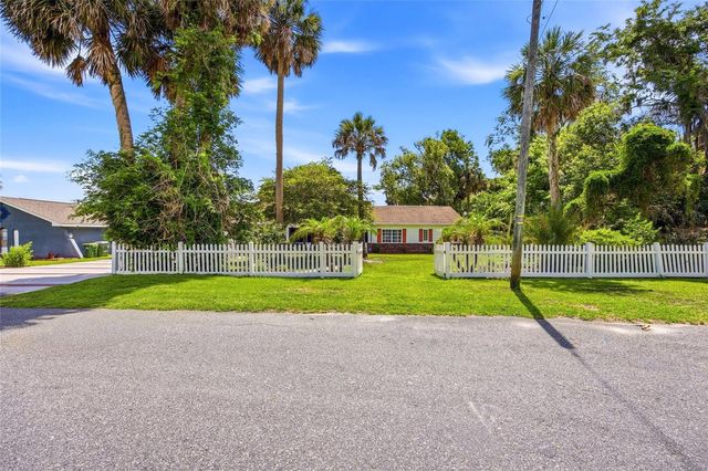1100 N PALMETTO STREET, Leesburg, FL 34748