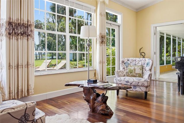 1100 N PALMETTO STREET, Leesburg, FL 34748