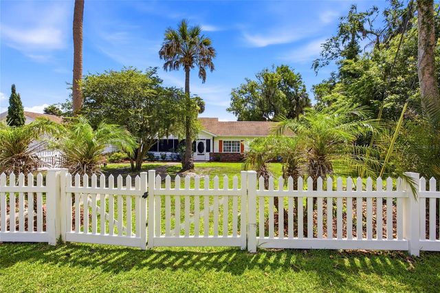 1100 N PALMETTO STREET, Leesburg, FL 34748