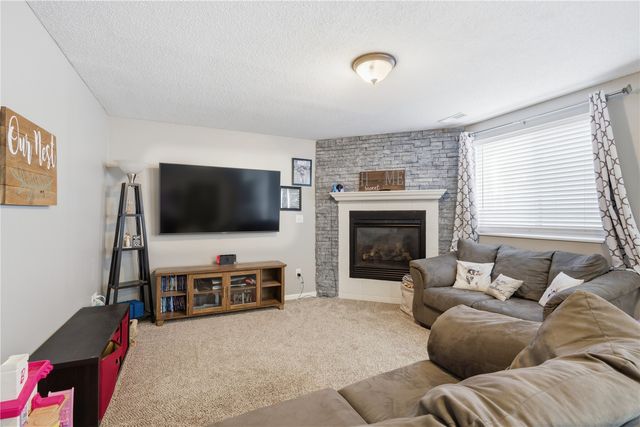 1430 Deerfield Drive, North Liberty, IA 52317