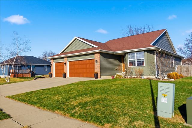1430 Deerfield Drive, North Liberty, IA 52317