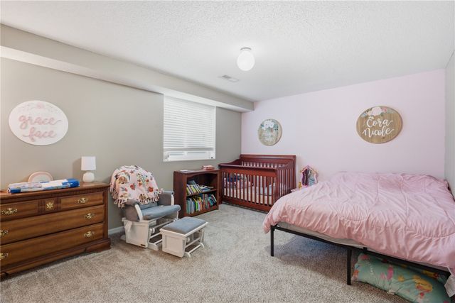 1430 Deerfield Drive, North Liberty, IA 52317