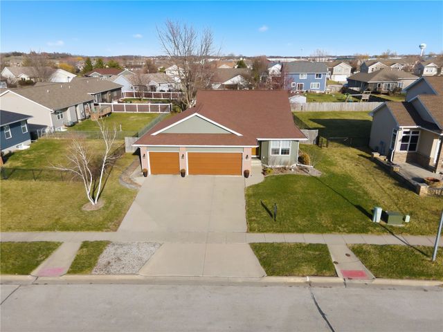 1430 Deerfield Drive, North Liberty, IA 52317