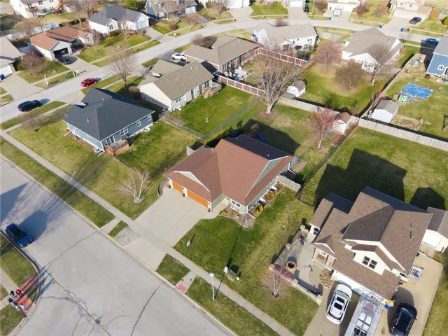 1430 Deerfield Drive, North Liberty, IA 52317