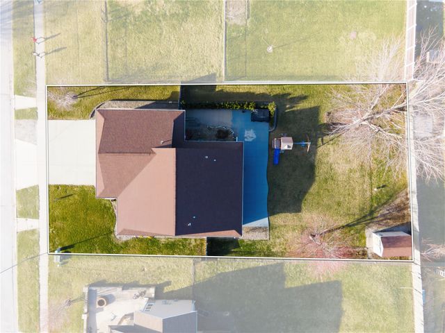 1430 Deerfield Drive, North Liberty, IA 52317