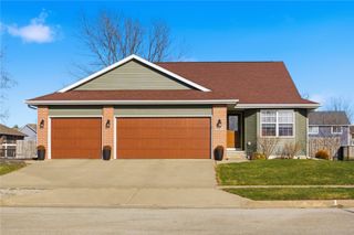 1430 Deerfield Drive, North Liberty, IA 52317