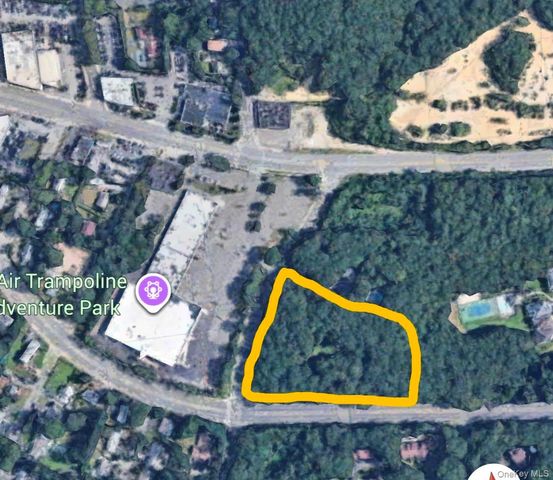 684 Old Country Road, Huntington Station, NY 11746