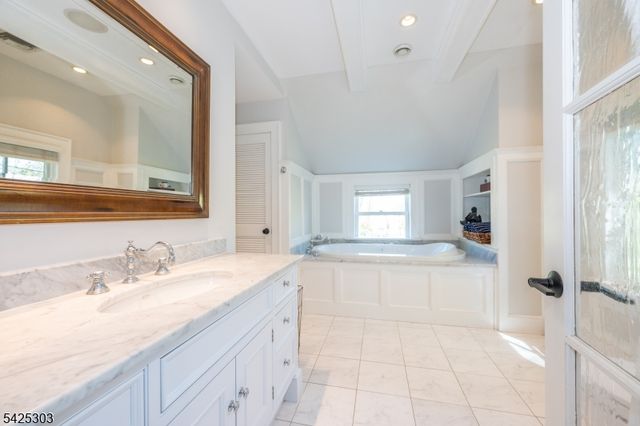 27 Village Rd, Harding Twp., NJ 07976