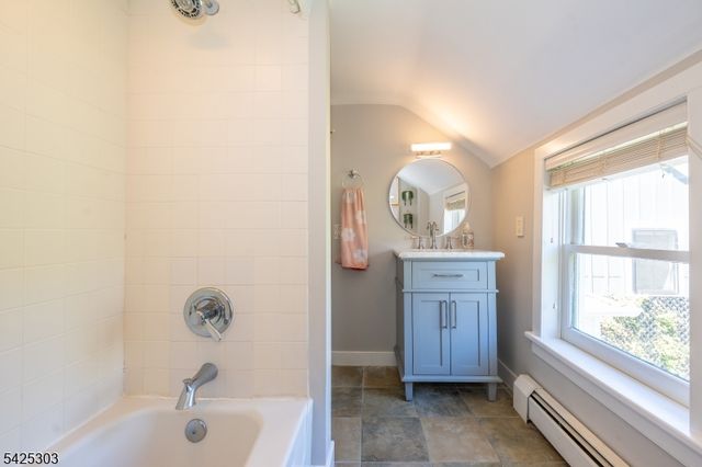 27 Village Rd, Harding Twp., NJ 07976