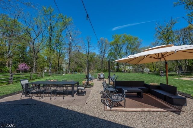 27 Village Rd, Harding Twp., NJ 07976