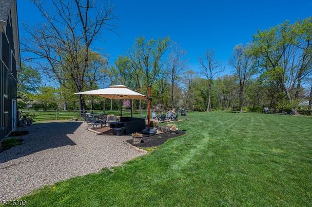 27 Village Rd, Harding Twp., NJ 07976