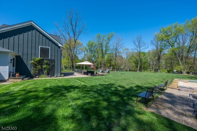 27 Village Rd, Harding Twp., NJ 07976