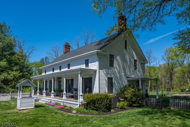 27 Village Rd, Harding Twp., NJ 07976