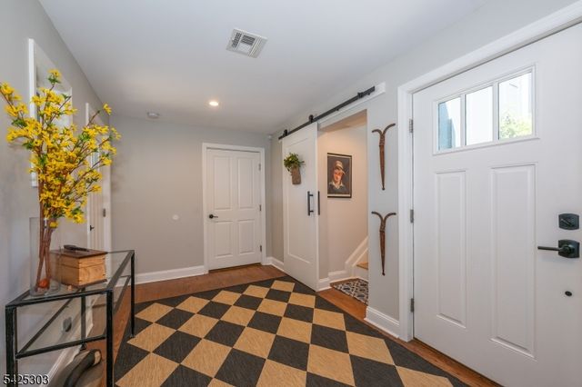 27 Village Rd, Harding Twp., NJ 07976