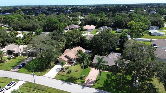 2379 SW Valnera Street, Port St Lucie, FL 34953