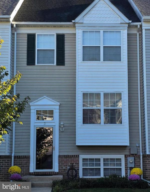 3 LACEBARK CT, Baltimore, MD 21221
