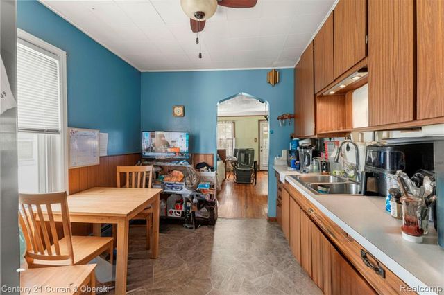 2344 Corbin Street, Melvindale, MI 48122