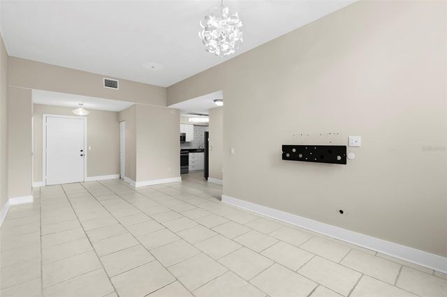 701 MIRROR LAKE DRIVE N 201, St Petersburg, FL 33701