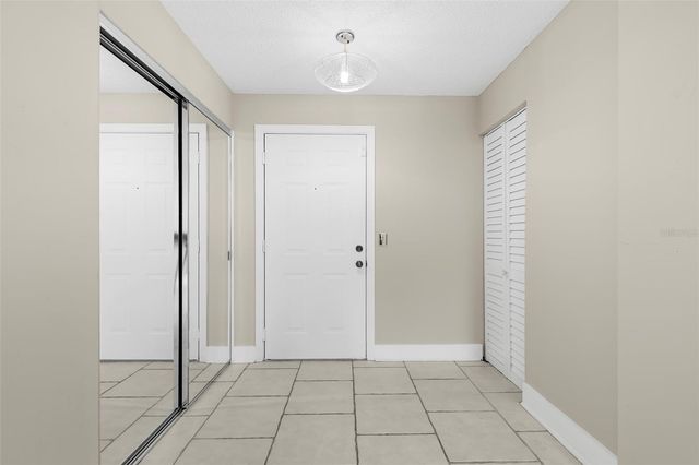 701 MIRROR LAKE DRIVE N 201, St Petersburg, FL 33701