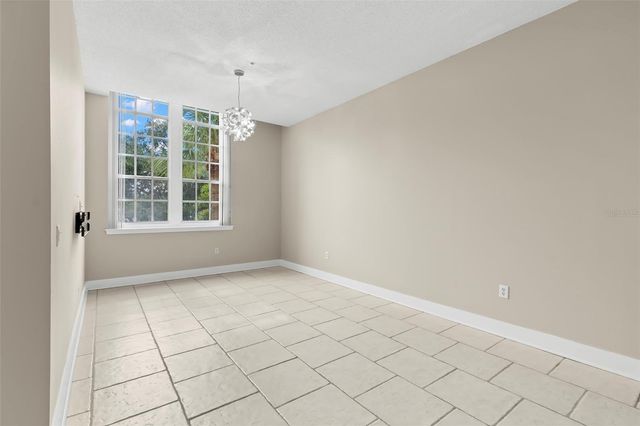 701 MIRROR LAKE DRIVE N 201, St Petersburg, FL 33701