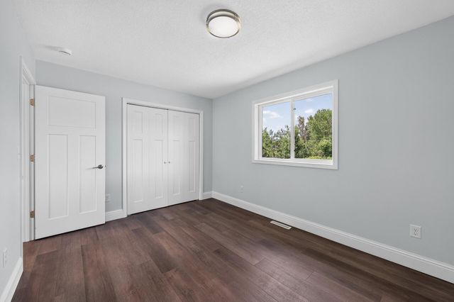 4430 214th Avenue NW, Oak Grove, MN 55303