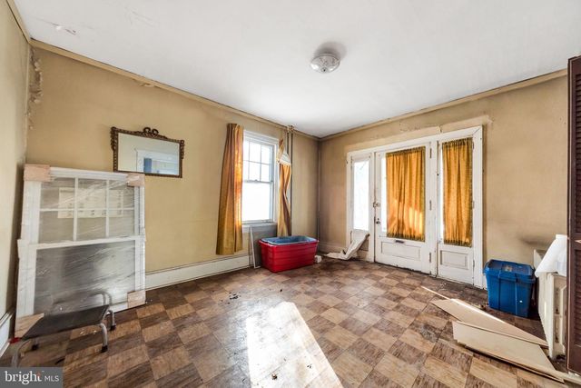 33 S WOODLAWN AVE, Aldan, PA 19018