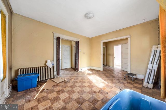 33 S WOODLAWN AVE, Aldan, PA 19018