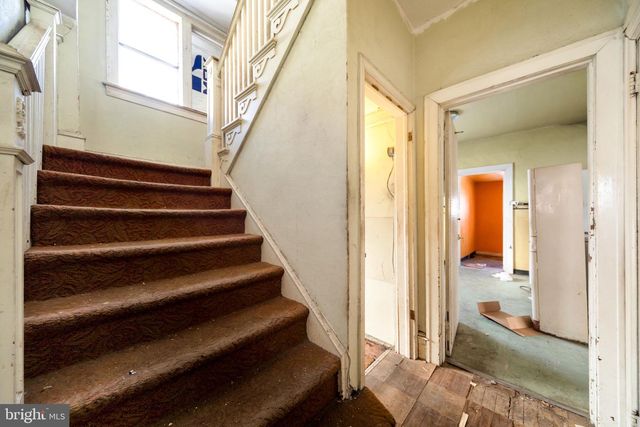 33 S WOODLAWN AVE, Aldan, PA 19018