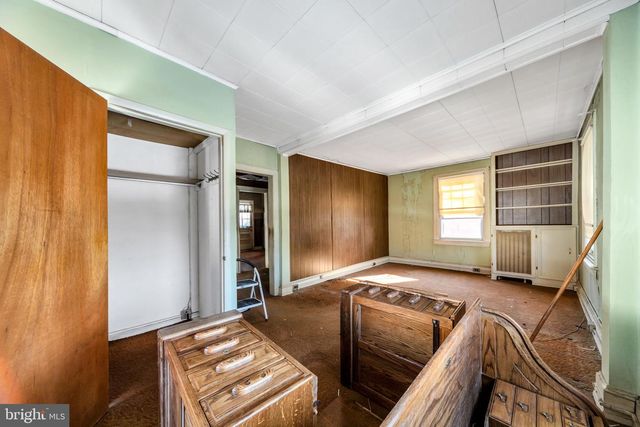 33 S WOODLAWN AVE, Aldan, PA 19018