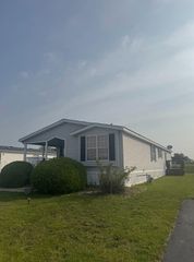 24 Cynthia Lane, Beecher, IL 60401