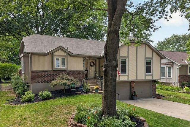 3901 10th Street Terrace, Blue Springs, MO 64015