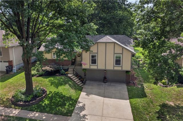 3901 10th Street Terrace, Blue Springs, MO 64015