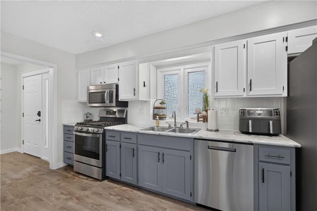 3901 10th Street Terrace, Blue Springs, MO 64015