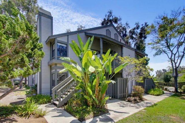1965 Wellington Ln 2, Vista, CA 92081