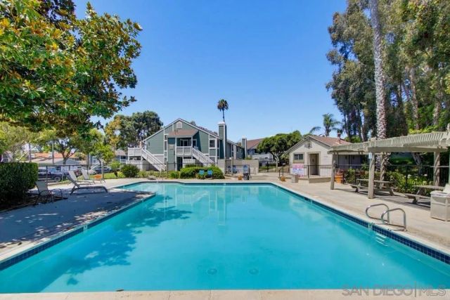 1965 Wellington Ln 2, Vista, CA 92081