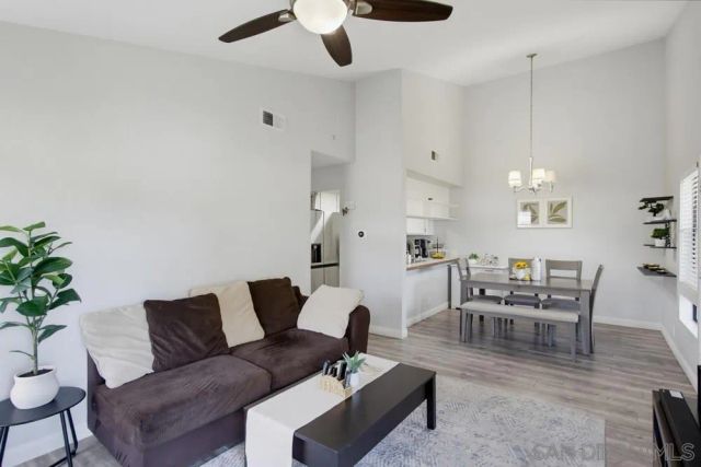 1965 Wellington Ln 2, Vista, CA 92081