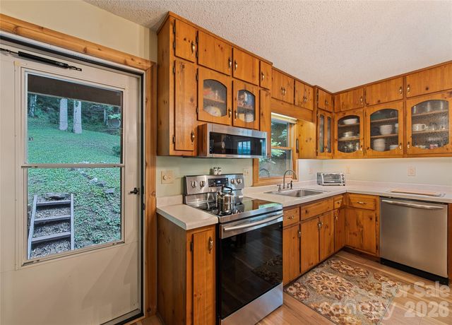 294 Laurel Branch Road, Maggie Valley, NC 28751