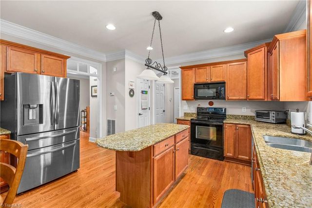 3051 Minart Drive, Winston-salem, NC 27106